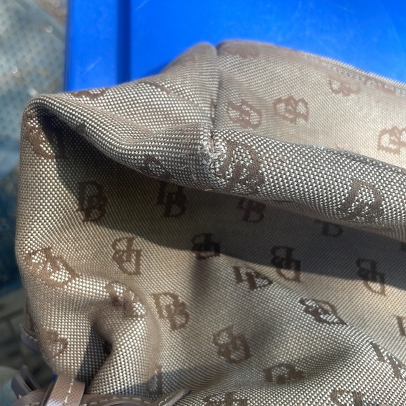 Dooney & Bourke 1975 taupe brown pink interior 16”/12” strap down 11” - Picture 13 of 17